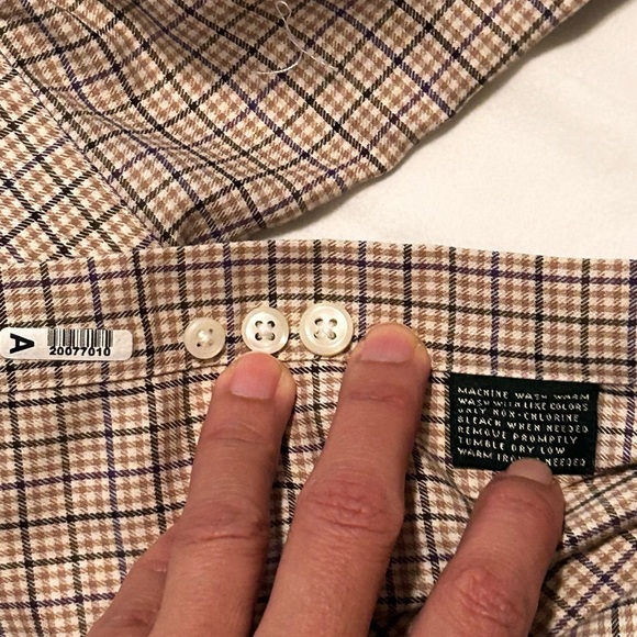 Lauren Ralph Lauren Classic fit Non-Iron Long Sleeve Blouse Sleeve Button ShIft - Picture 11 of 12